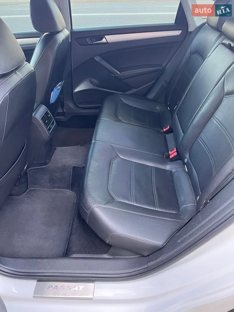2013 Volkswagen Passat - мініатюра 9