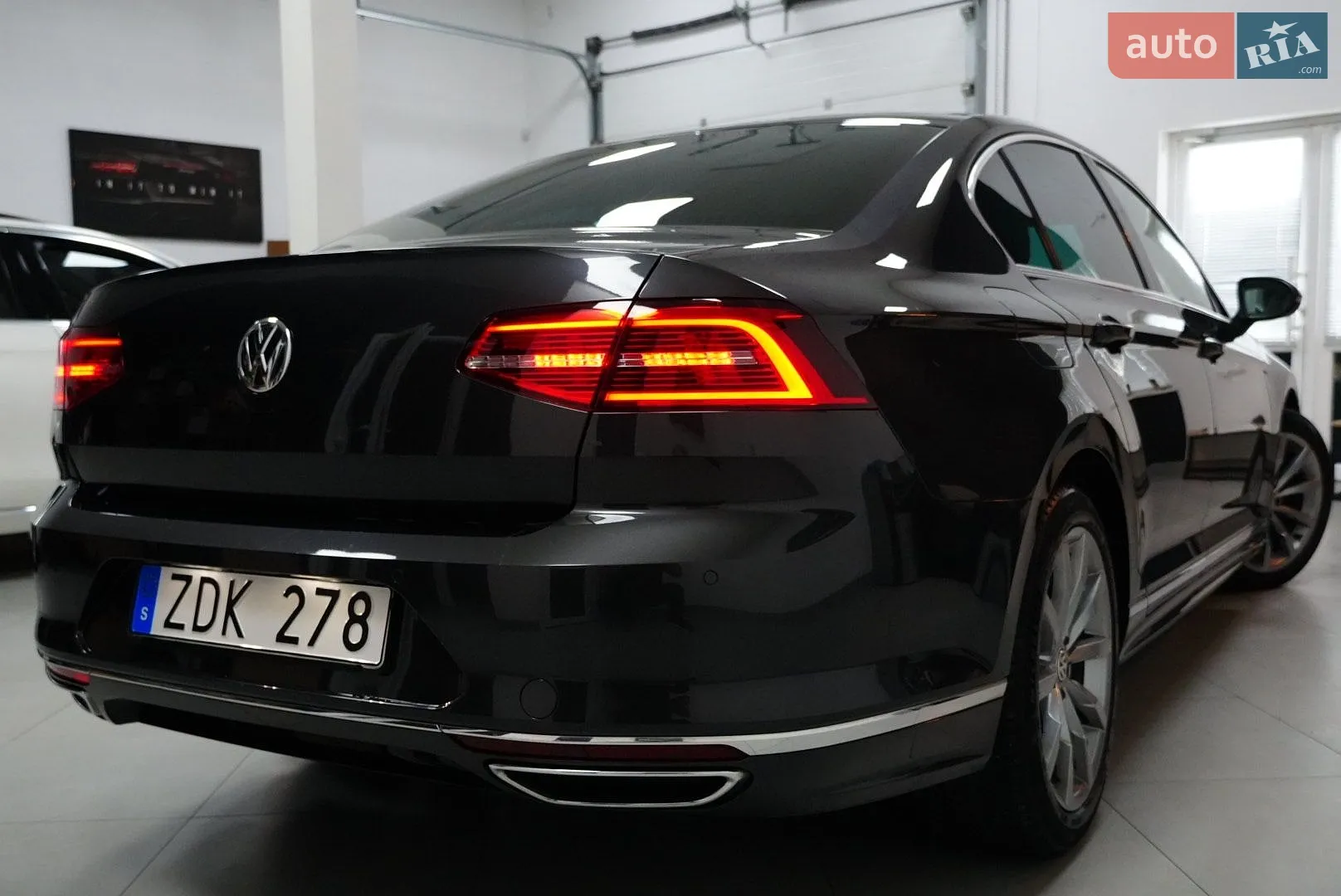 2018 Volkswagen Passat - мініатюра 10