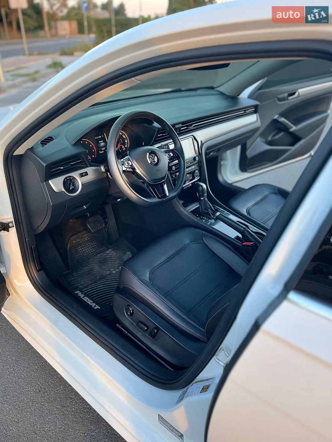 2020 Volkswagen Passat - мініатюра 9