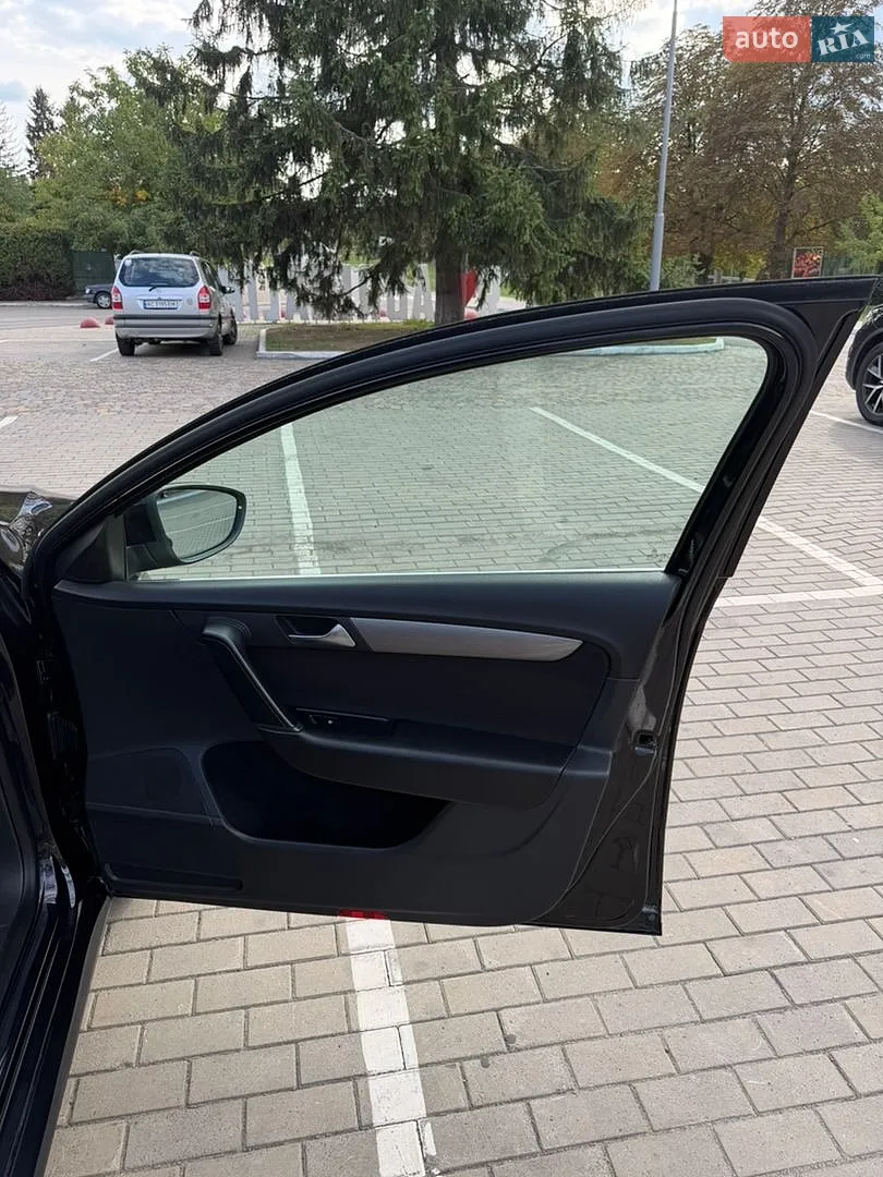 2011 Volkswagen Passat - мініатюра 39