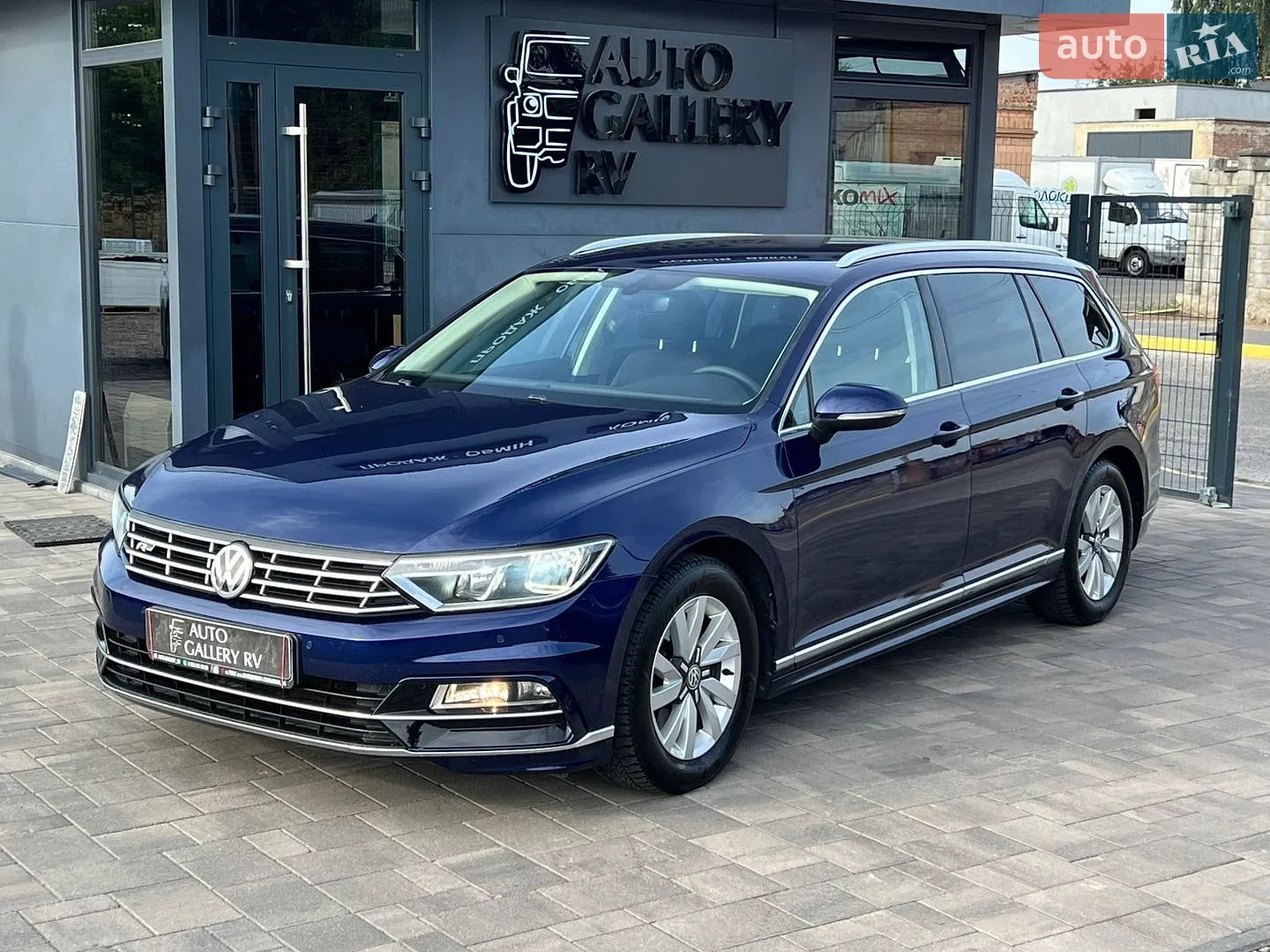 2017 Volkswagen Passat - мініатюра 2