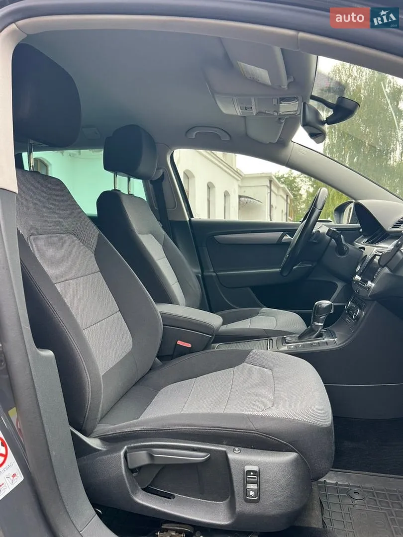 2011 Volkswagen Passat - мініатюра 26