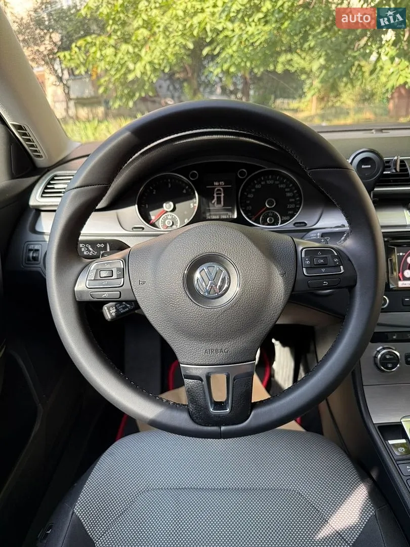 2011 Volkswagen Passat - мініатюра 21