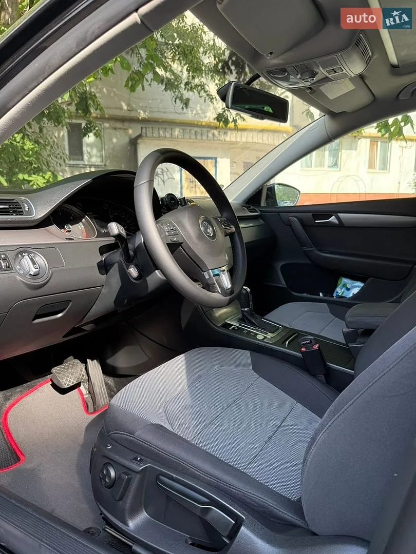 2011 Volkswagen Passat - мініатюра 29