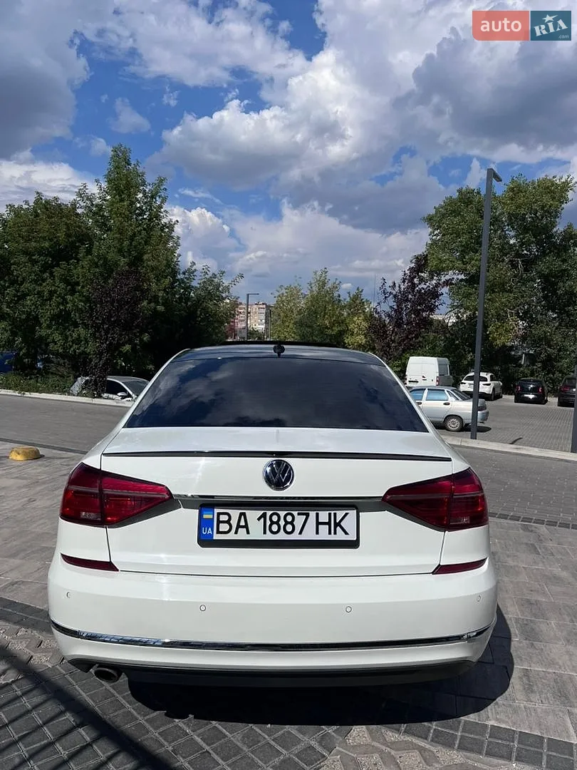 2016 Volkswagen Passat - мініатюра 6