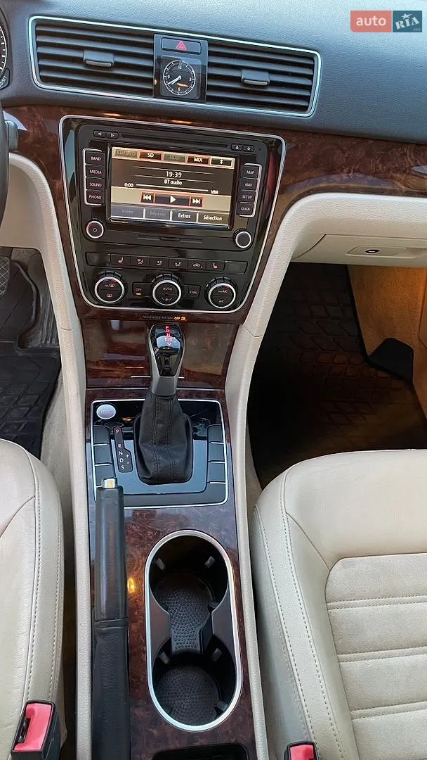 2013 Volkswagen Passat - мініатюра 27