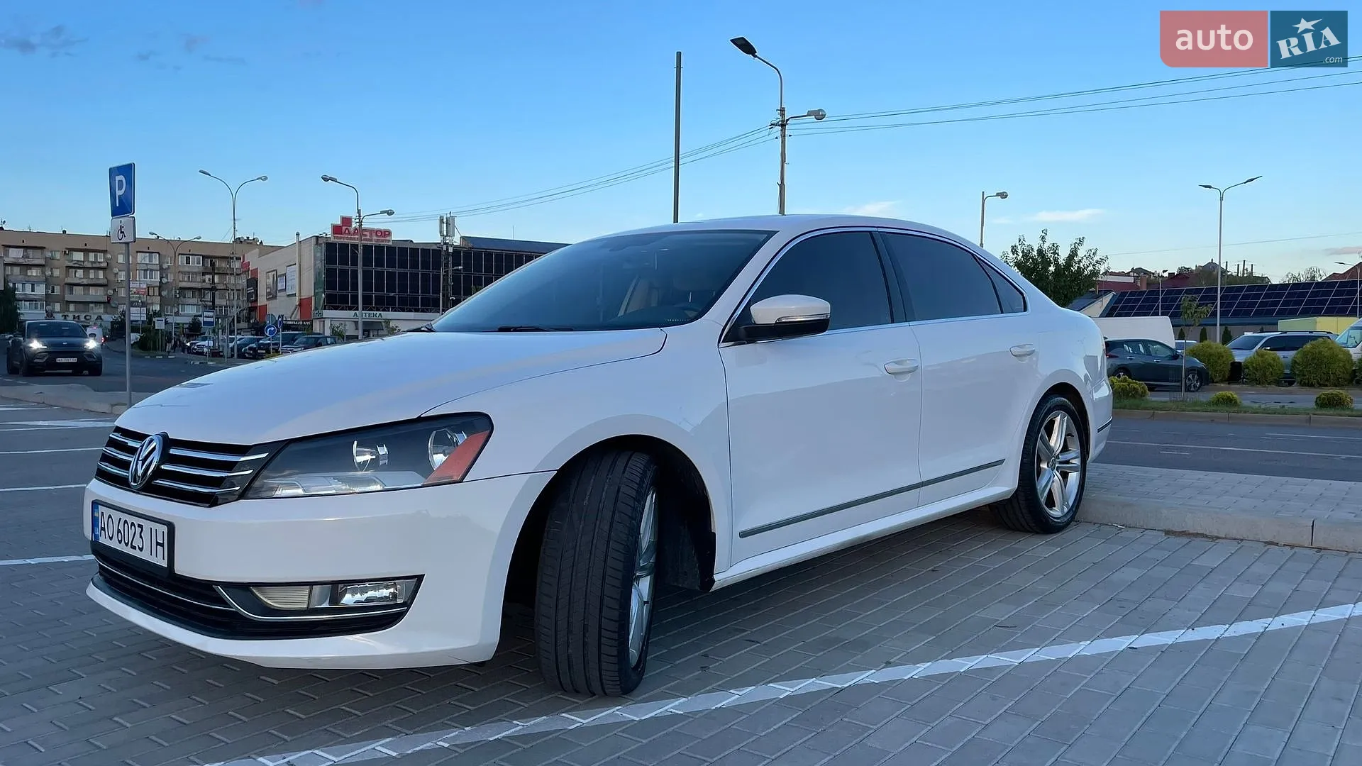 2013 Volkswagen Passat - мініатюра 3