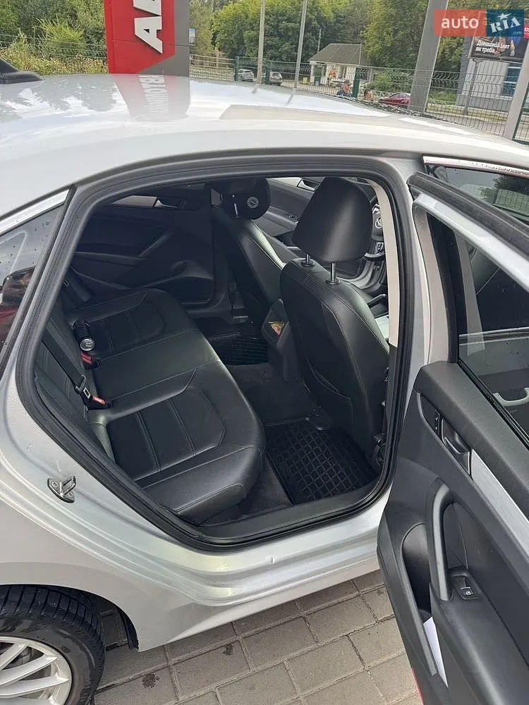 2012 Volkswagen Passat - мініатюра 9