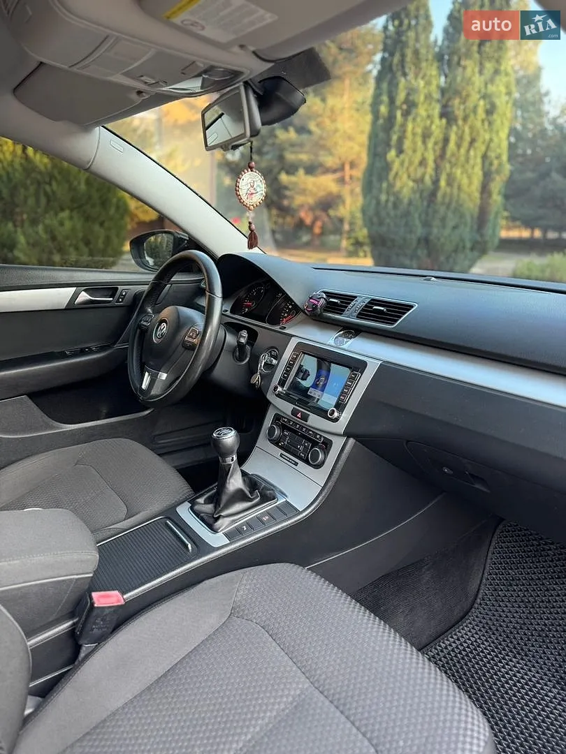 2011 Volkswagen Passat - мініатюра 19
