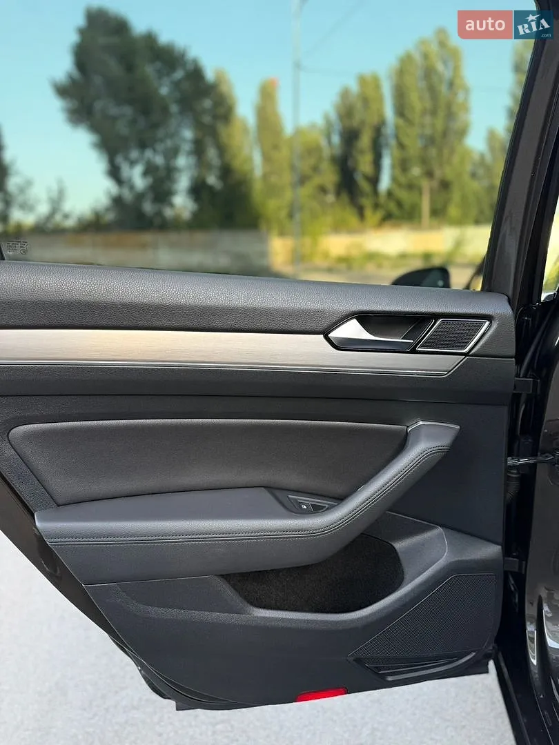 2016 Volkswagen Passat - мініатюра 28