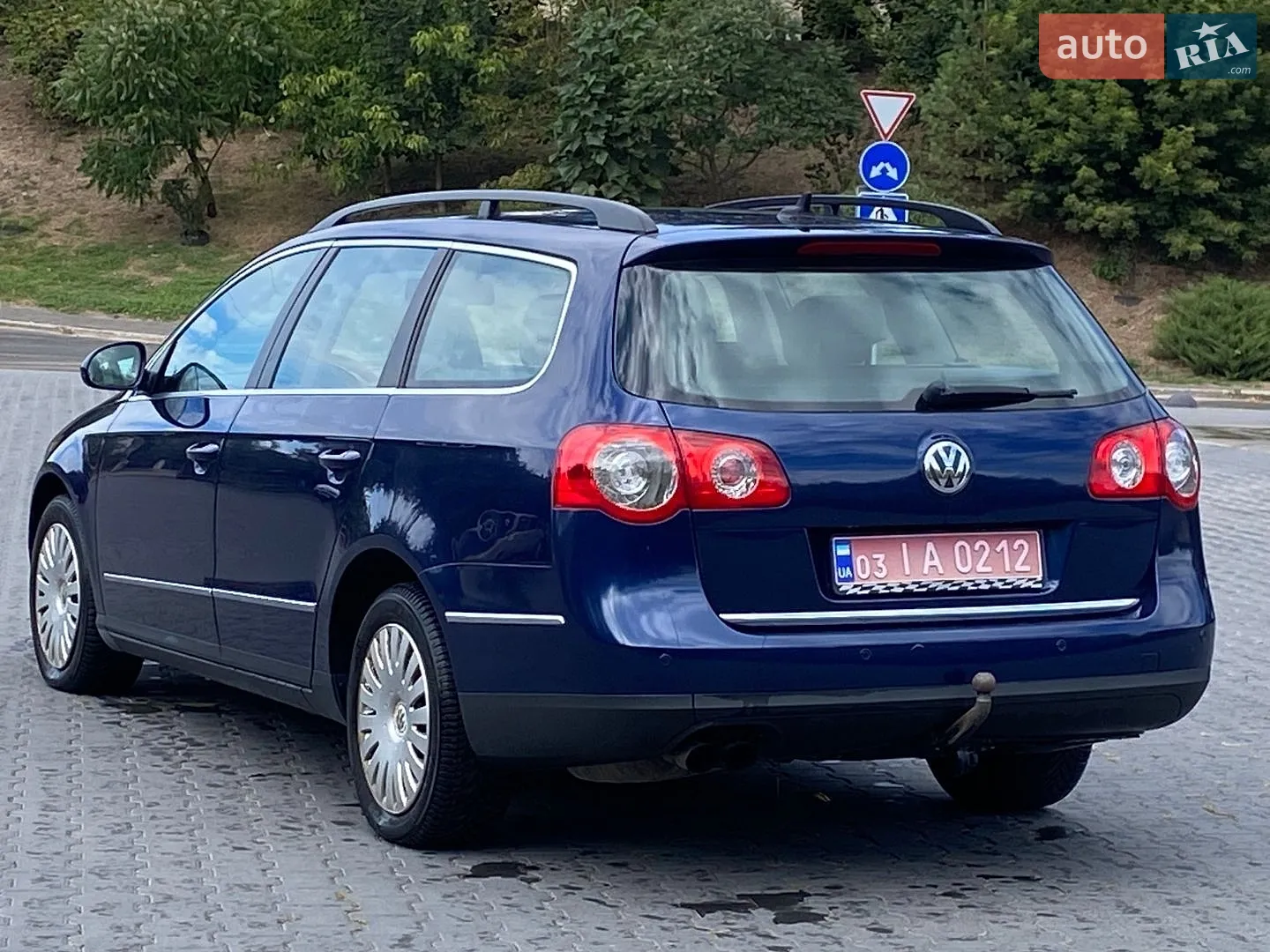2010 Volkswagen Passat - мініатюра 9