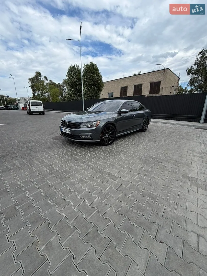 2016 Volkswagen Passat - мініатюра 2