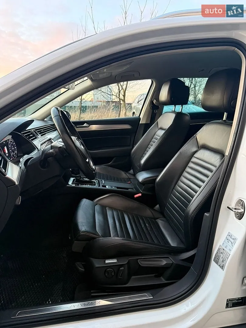 2018 Volkswagen Passat - мініатюра 36