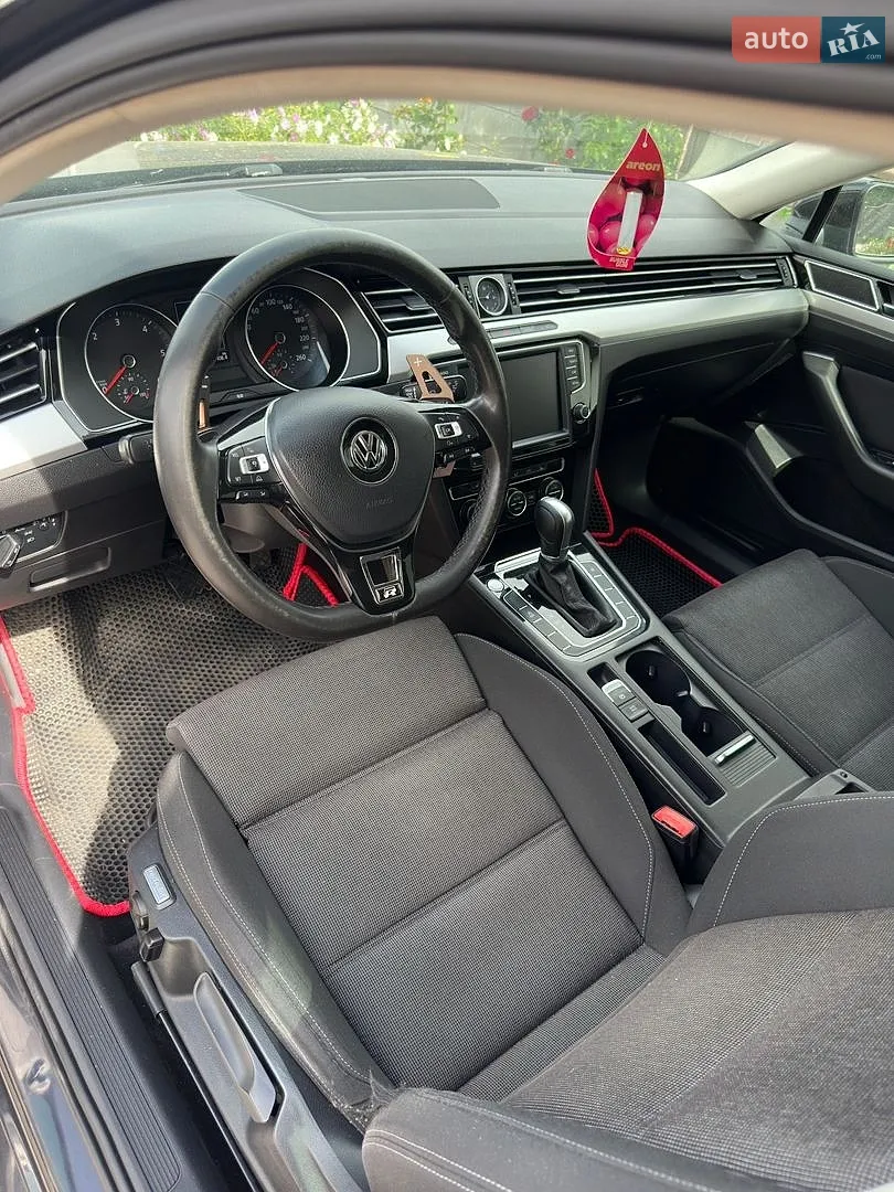 2017 Volkswagen Passat - мініатюра 20