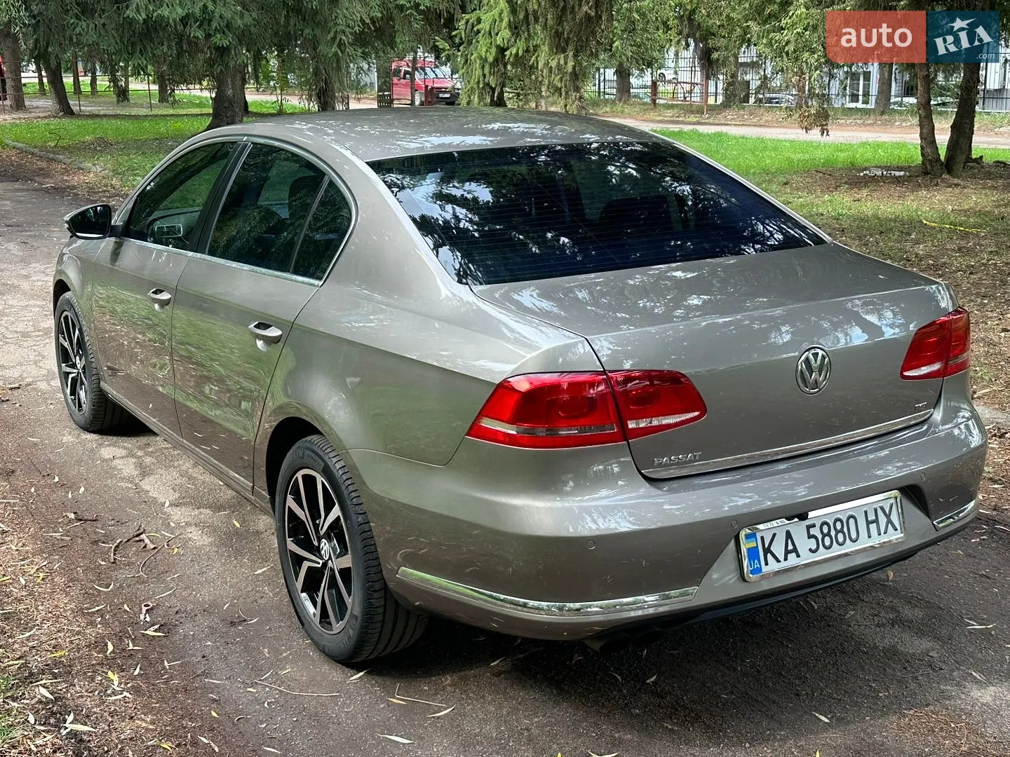 2011 Volkswagen Passat - мініатюра 2