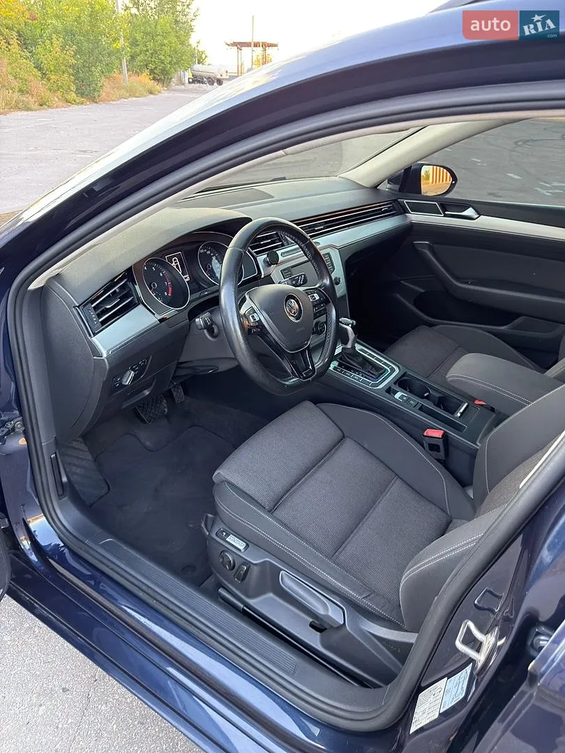 2015 Volkswagen Passat - мініатюра 16