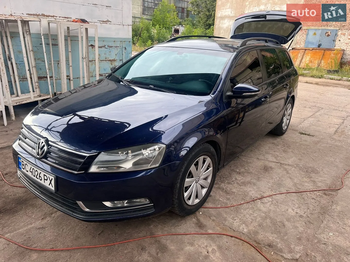 2012 Volkswagen Passat - мініатюра 2