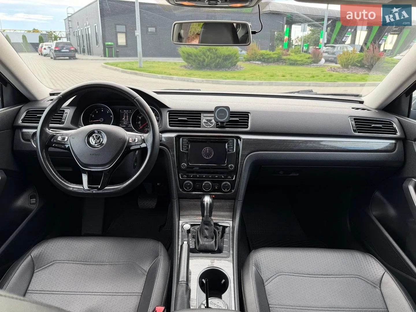 2016 Volkswagen Passat - мініатюра 16