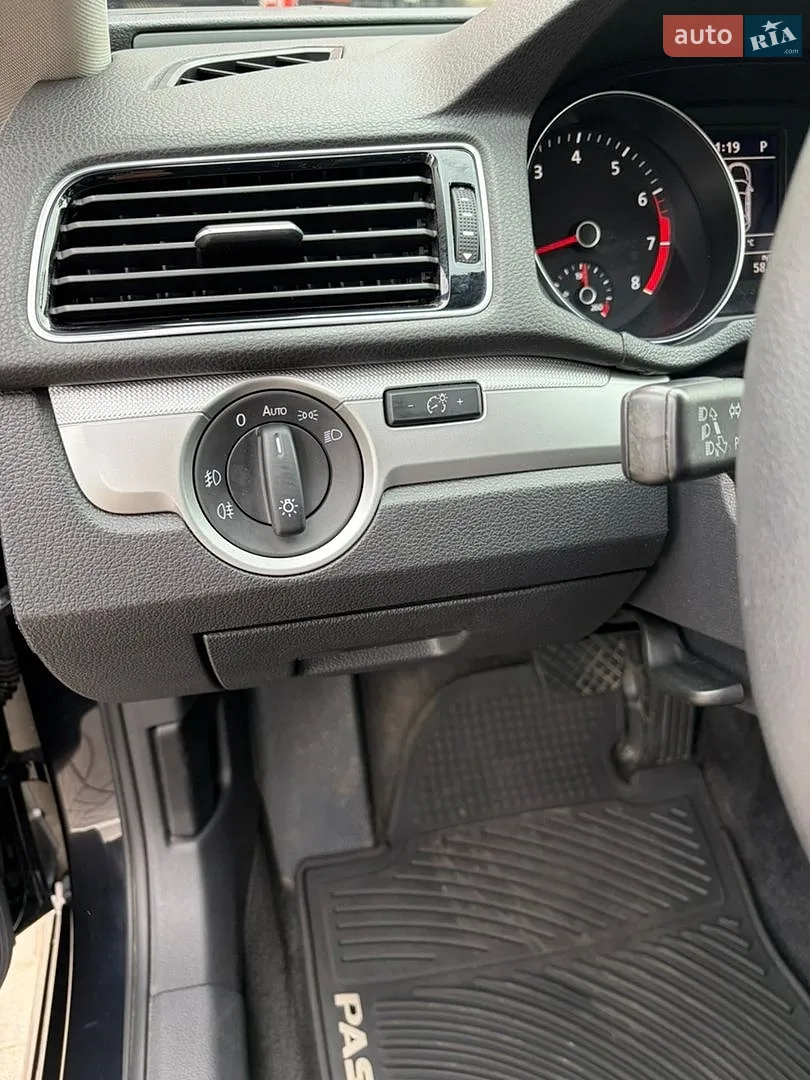 2016 Volkswagen Passat - мініатюра 16