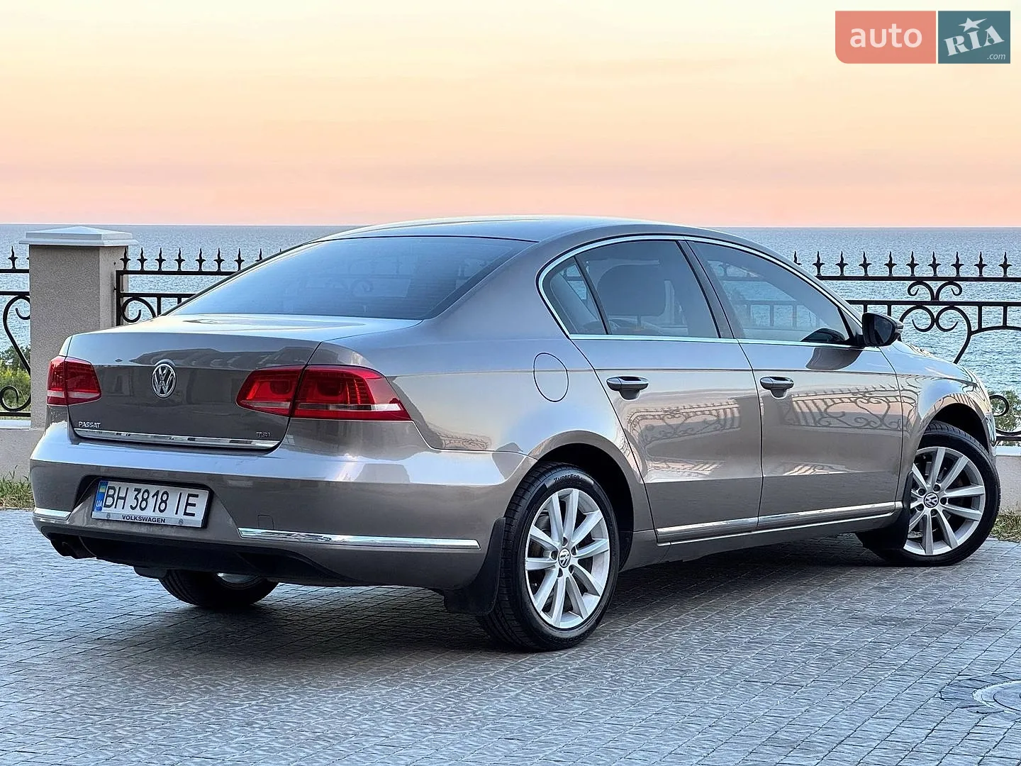 2011 Volkswagen Passat - мініатюра 10