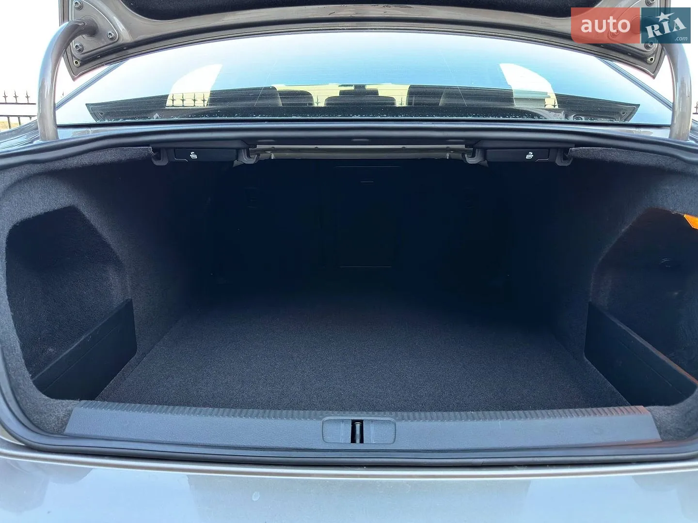 2011 Volkswagen Passat - мініатюра 29