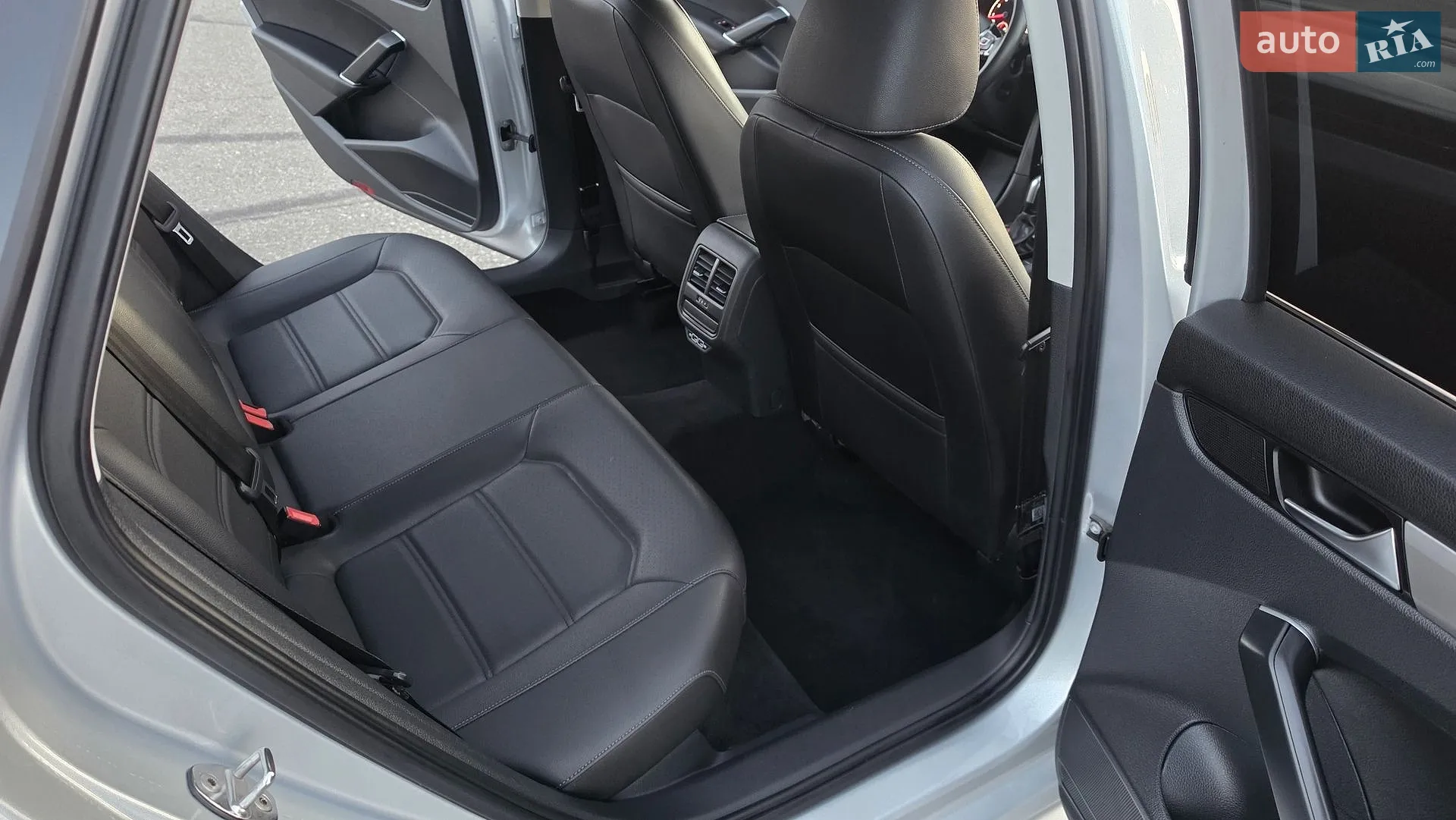 2021 Volkswagen Passat - мініатюра 17