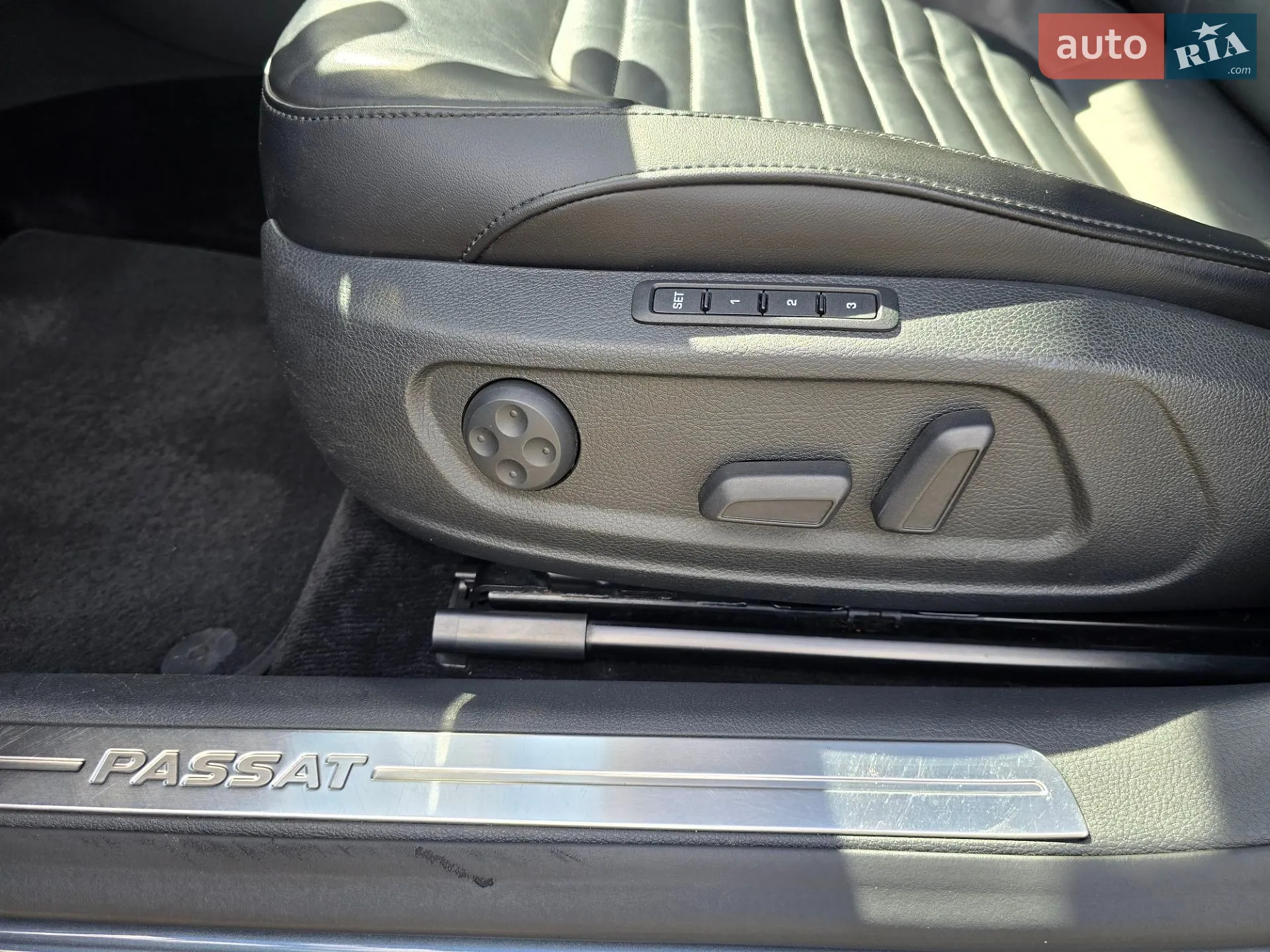 2011 Volkswagen Passat - мініатюра 26