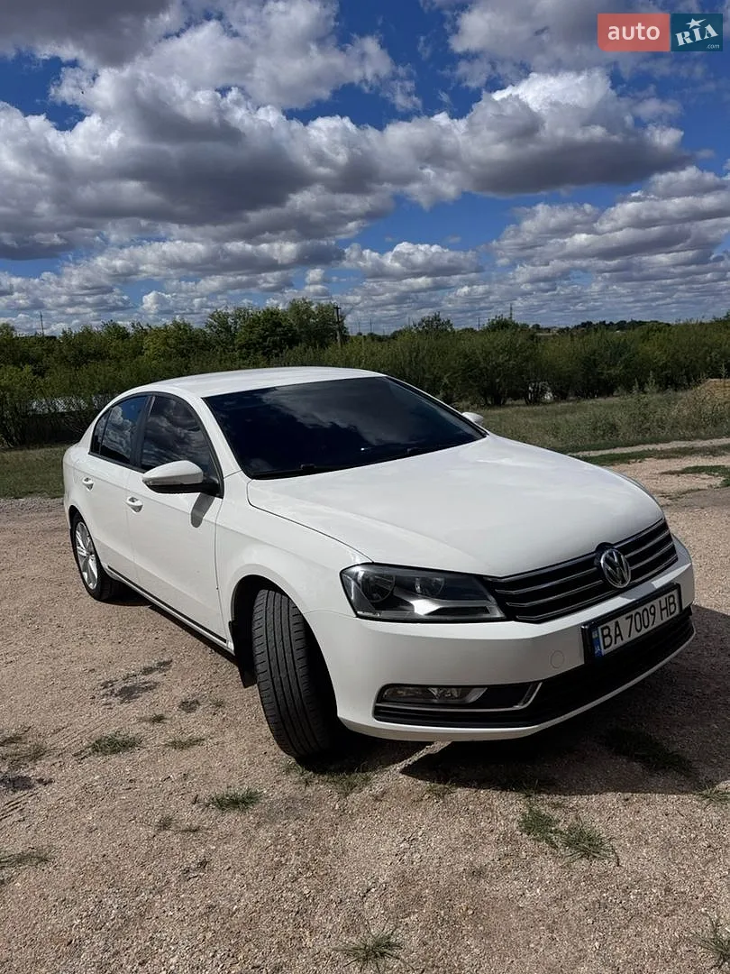 2012 Volkswagen Passat - мініатюра 2