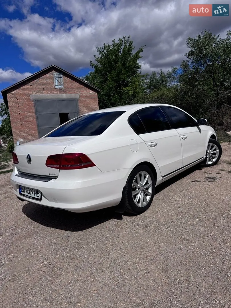 2012 Volkswagen Passat - мініатюра 4