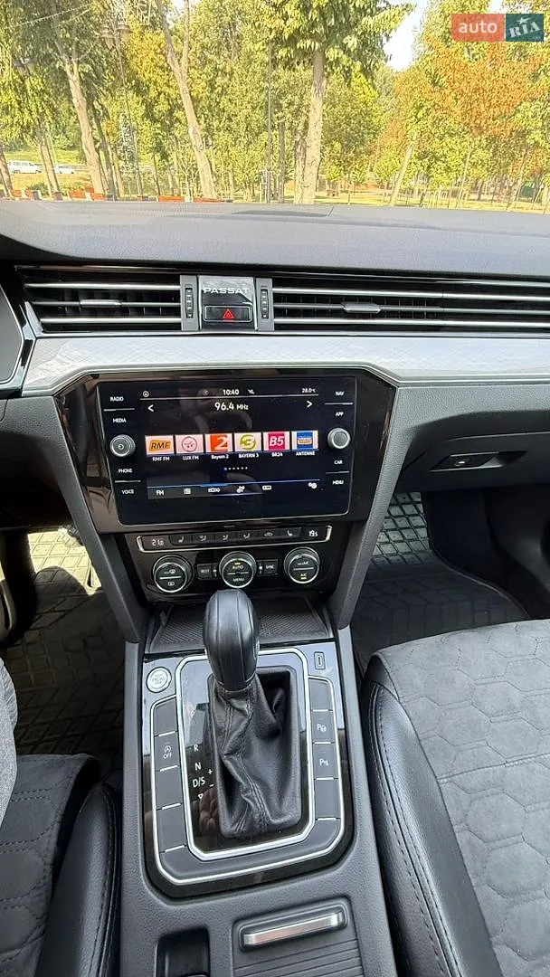 2019 Volkswagen Passat - мініатюра 16