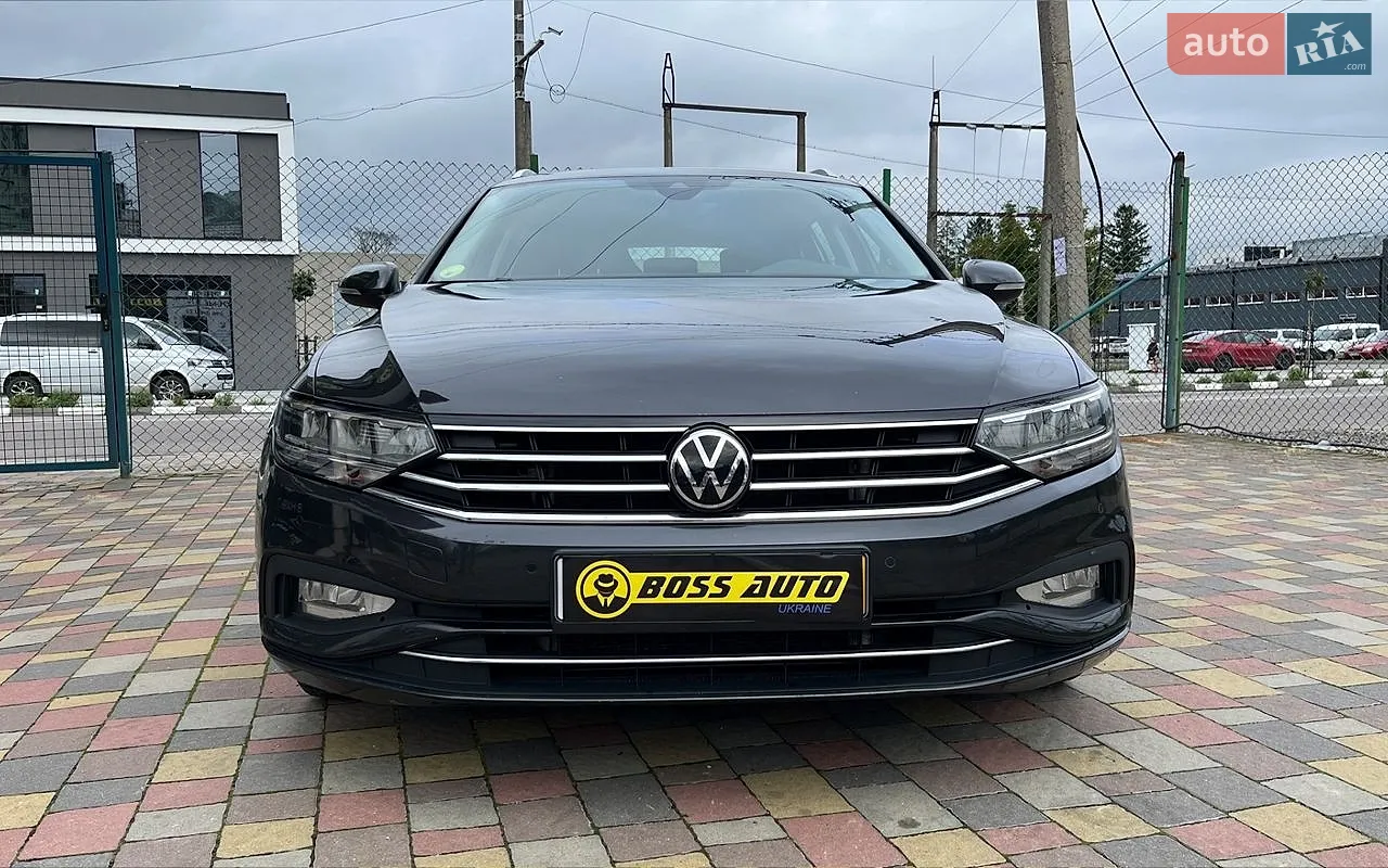 Volkswagen Passat 2021 photo 2