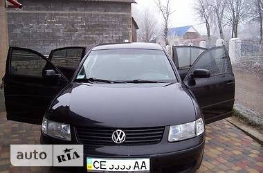 Седан Volkswagen Passat 1999 в Новоселиці