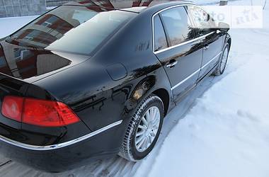 Седан Volkswagen Phaeton 2008 в Нетешине