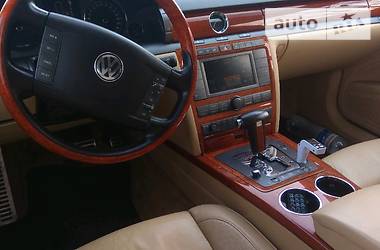Седан Volkswagen Phaeton 2004 в 