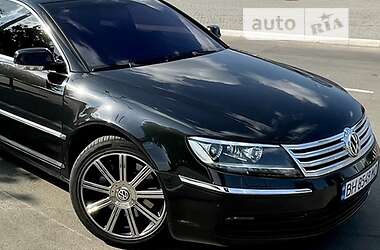 Седан Volkswagen Phaeton 2009 в Ізмаїлі