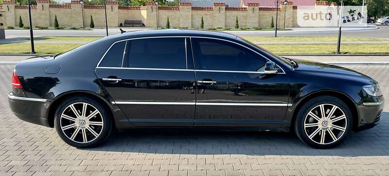Седан Volkswagen Phaeton 2009 в Ізмаїлі
