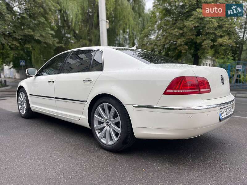 Седан Volkswagen Phaeton 2011 в Кременчуці