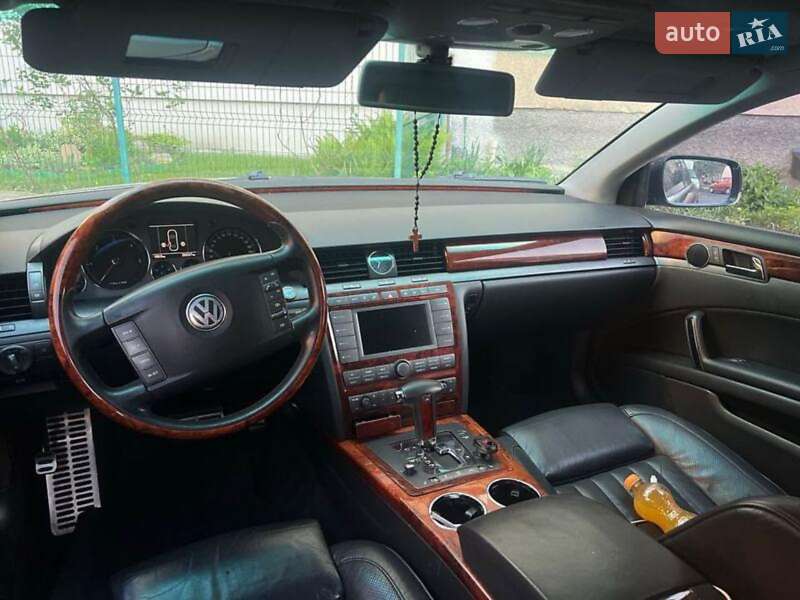 Седан Volkswagen Phaeton 2004 в Луцьку