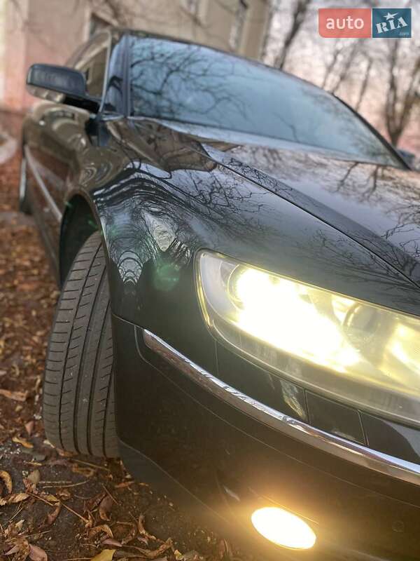 Седан Volkswagen Phaeton 2006 в Виннице