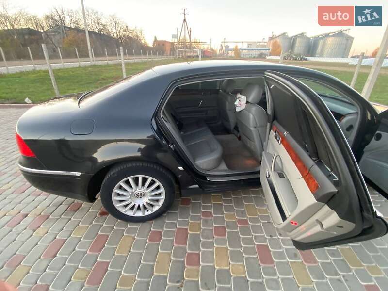 Седан Volkswagen Phaeton 2006 в Виннице