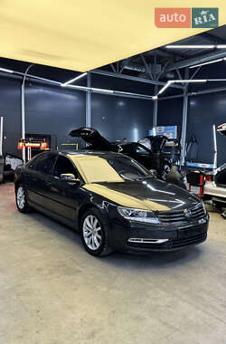 Седан Volkswagen Phaeton 2010 в Чернівцях