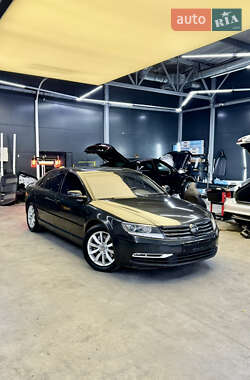 Седан Volkswagen Phaeton 2010 в Чернівцях