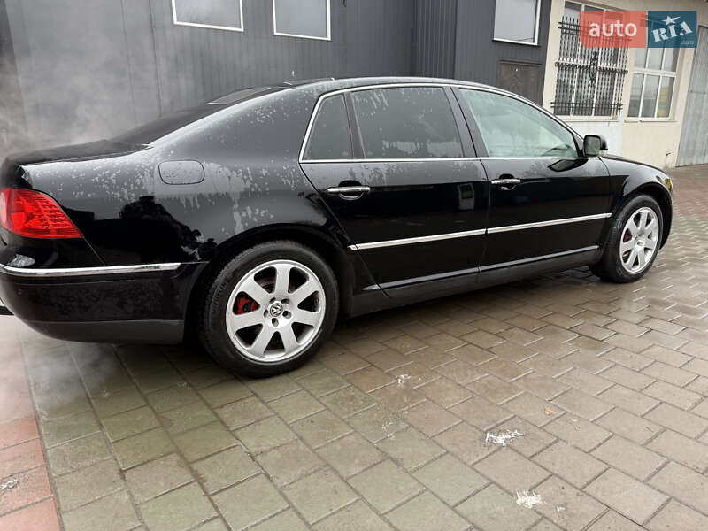 Седан Volkswagen Phaeton 2005 в Бучаче