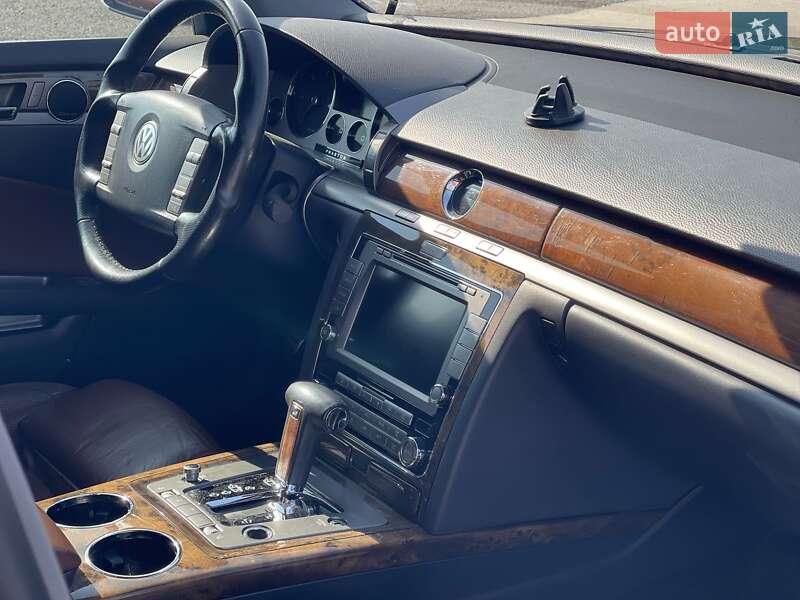 Седан Volkswagen Phaeton 2009 в Ужгороде