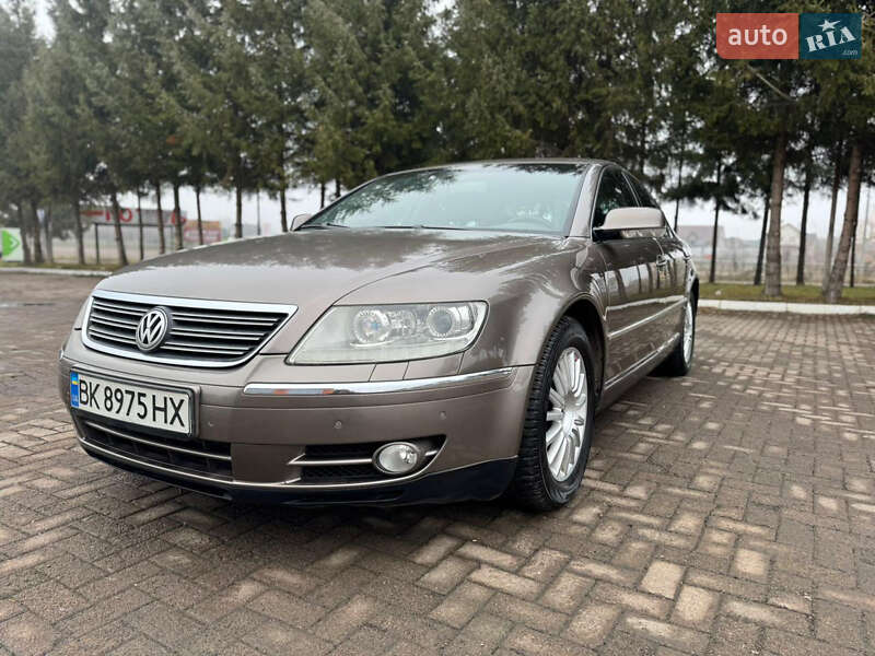 Седан Volkswagen Phaeton 2008 в Рівному