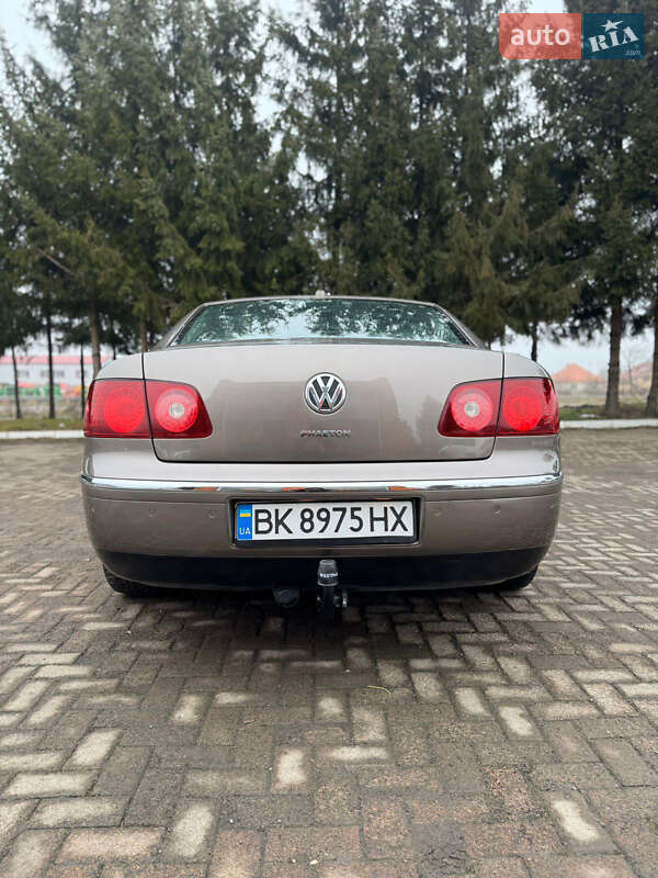 Седан Volkswagen Phaeton 2008 в Рівному