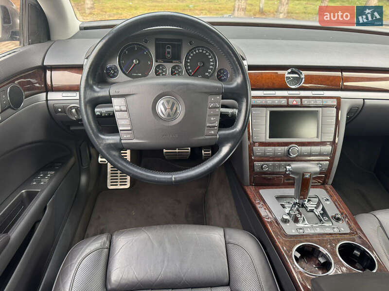 Седан Volkswagen Phaeton 2008 в Рівному