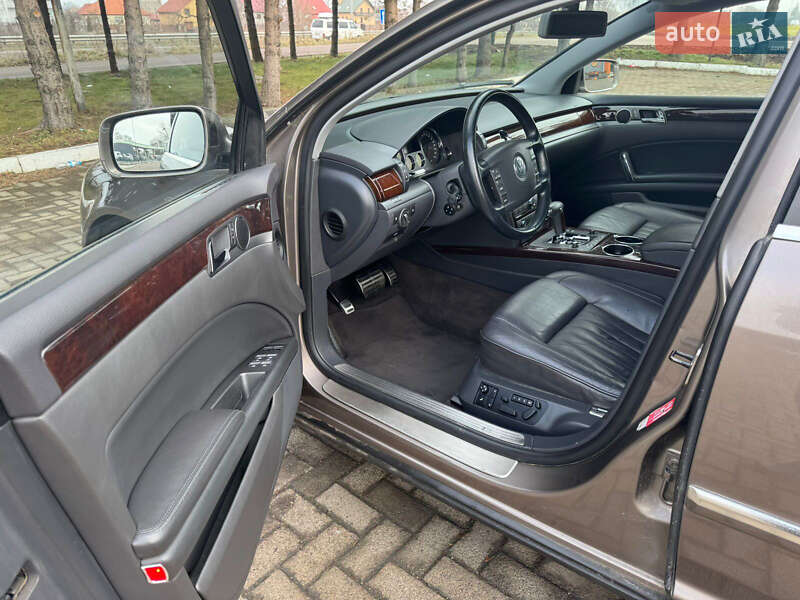 Седан Volkswagen Phaeton 2008 в Рівному