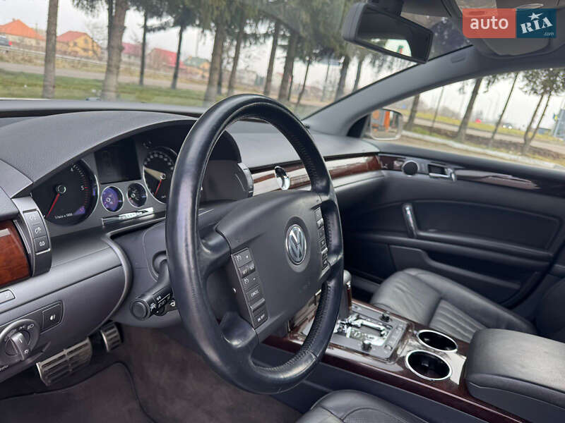 Седан Volkswagen Phaeton 2008 в Рівному