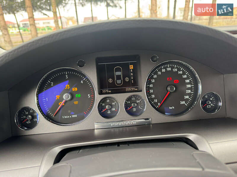 Седан Volkswagen Phaeton 2008 в Рівному